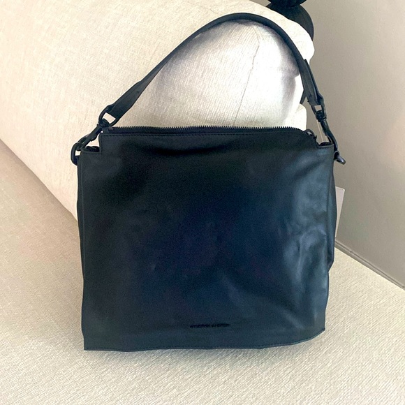 Etienne Aigner leather shoulder bag - Picture 2 of 16